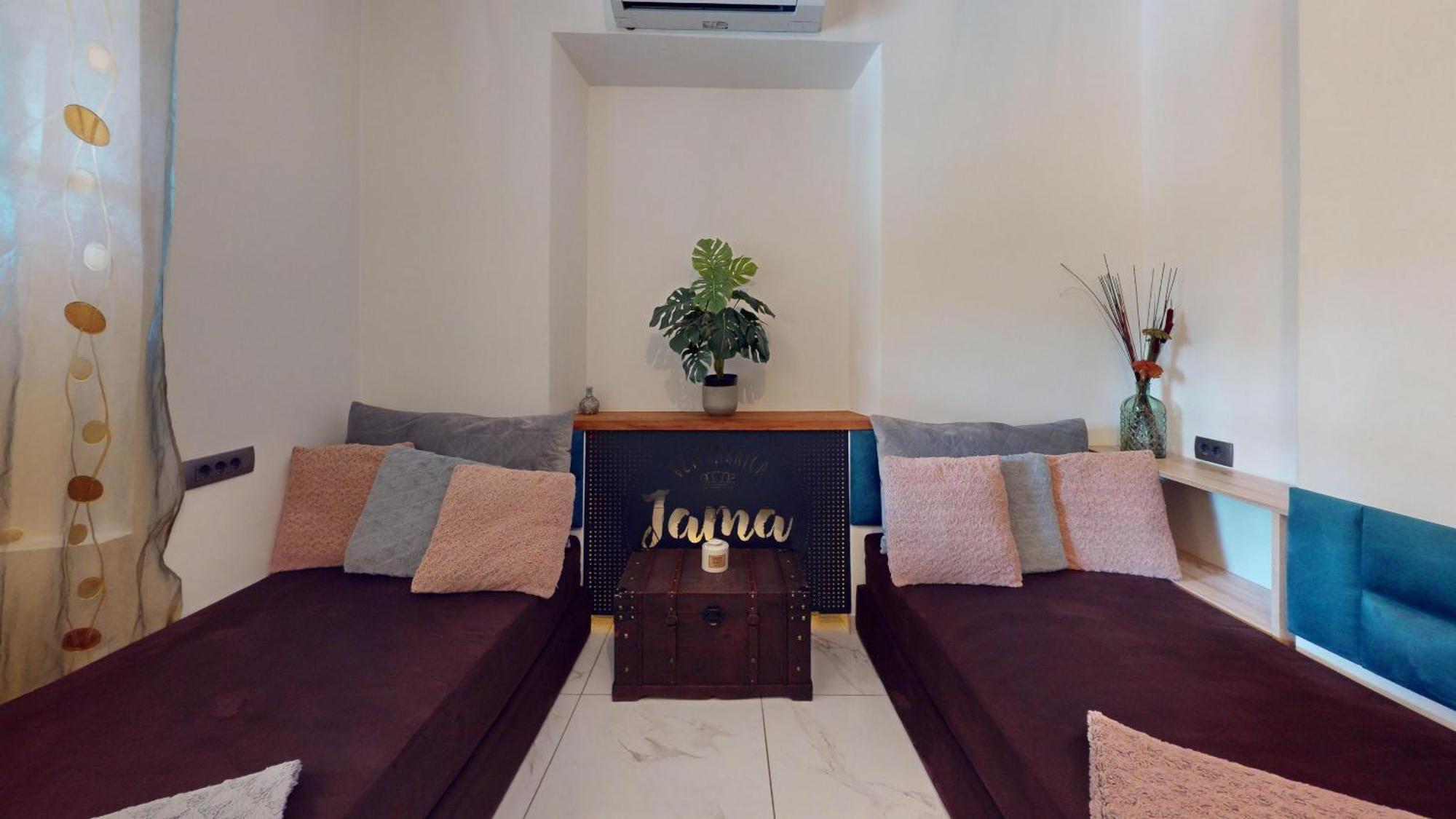 Resort Hisa Ida - Apartments With Hot Tub And Sauna Ivancna Gorica Cameră foto