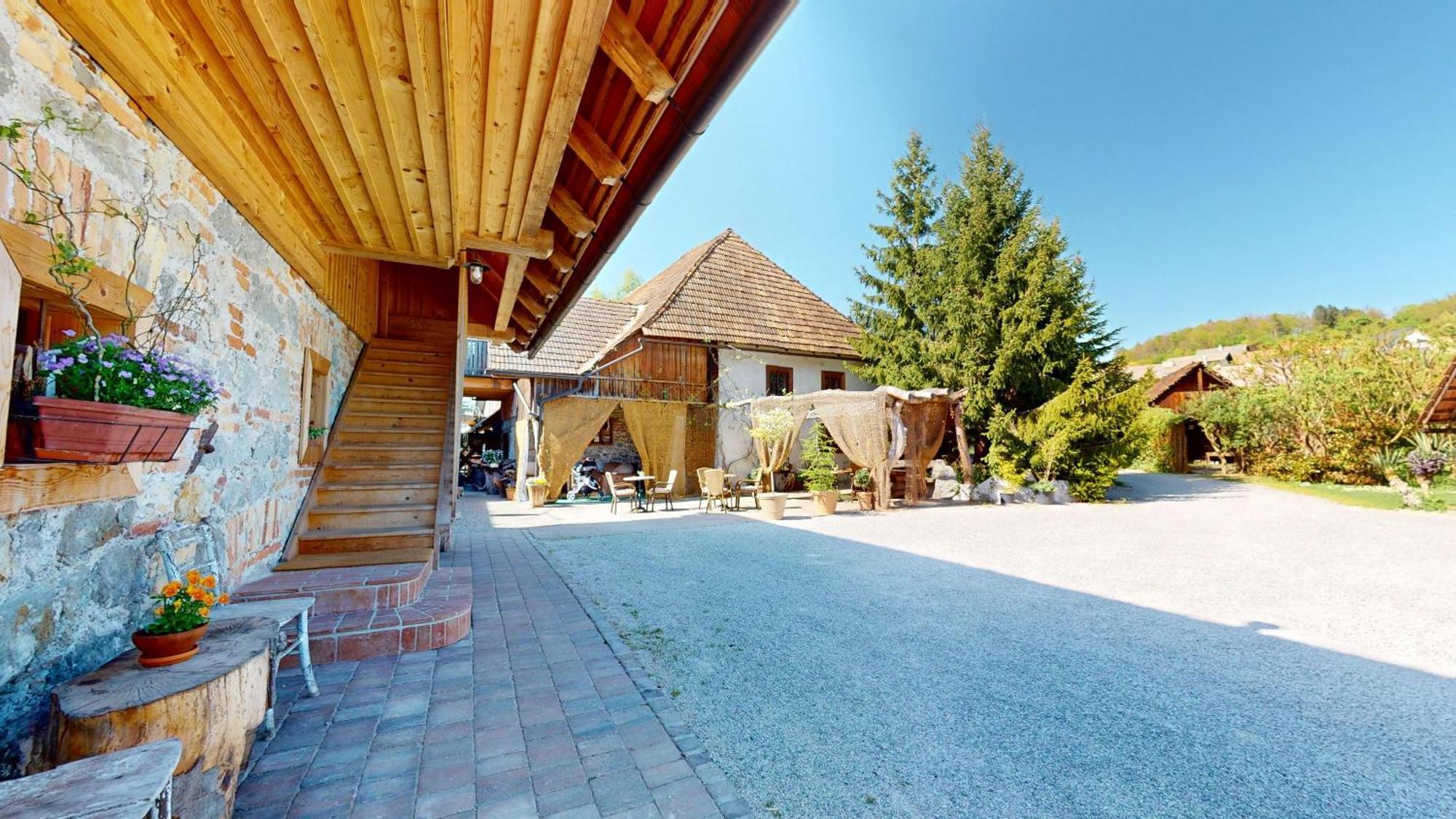 Resort Hisa Ida - Apartments With Hot Tub And Sauna Ivancna Gorica Cameră foto