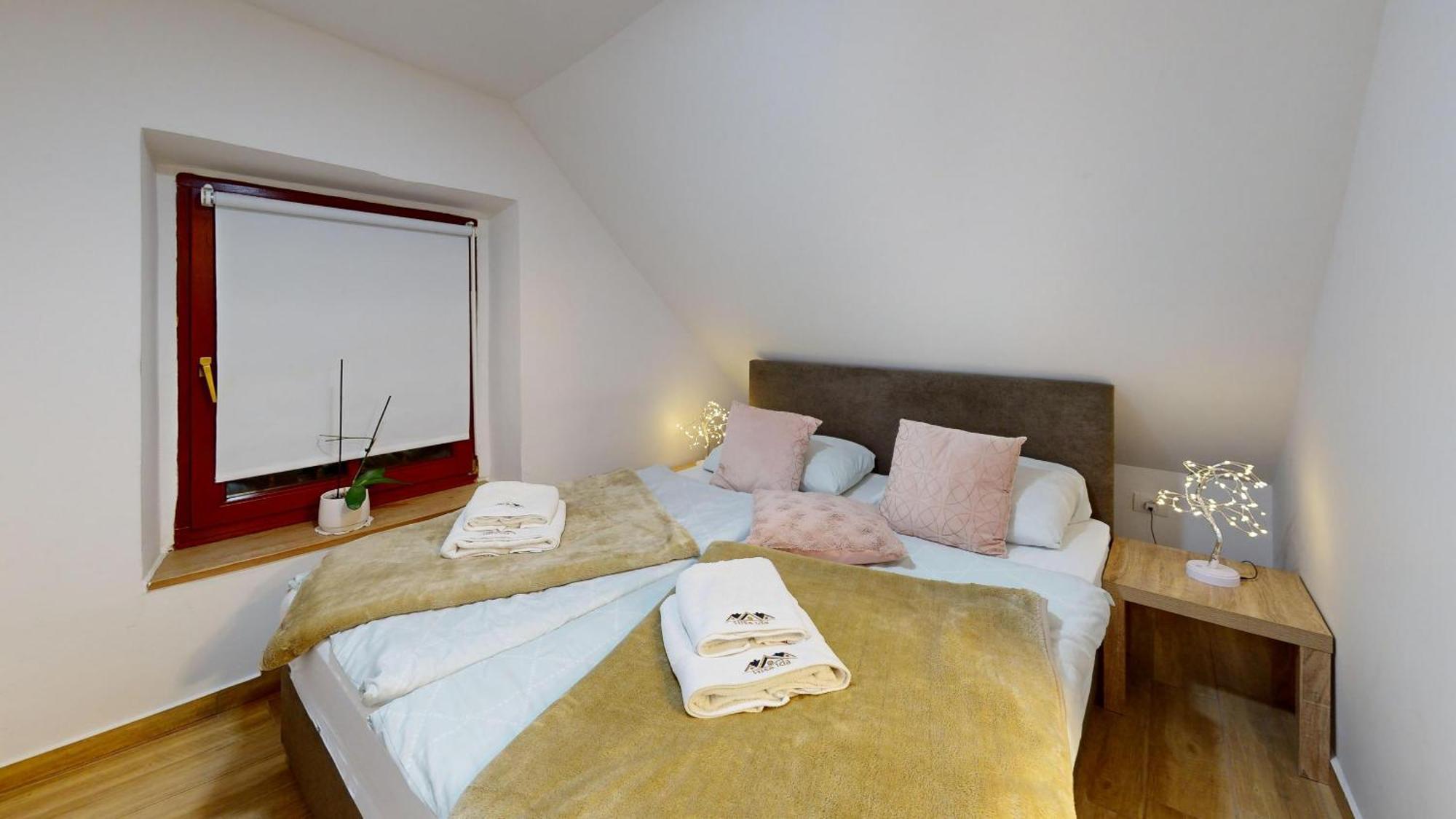 Resort Hisa Ida - Apartments With Hot Tub And Sauna Ivancna Gorica Cameră foto